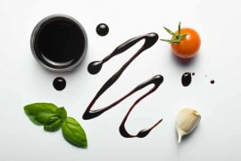 Gocce di aceto balsamico